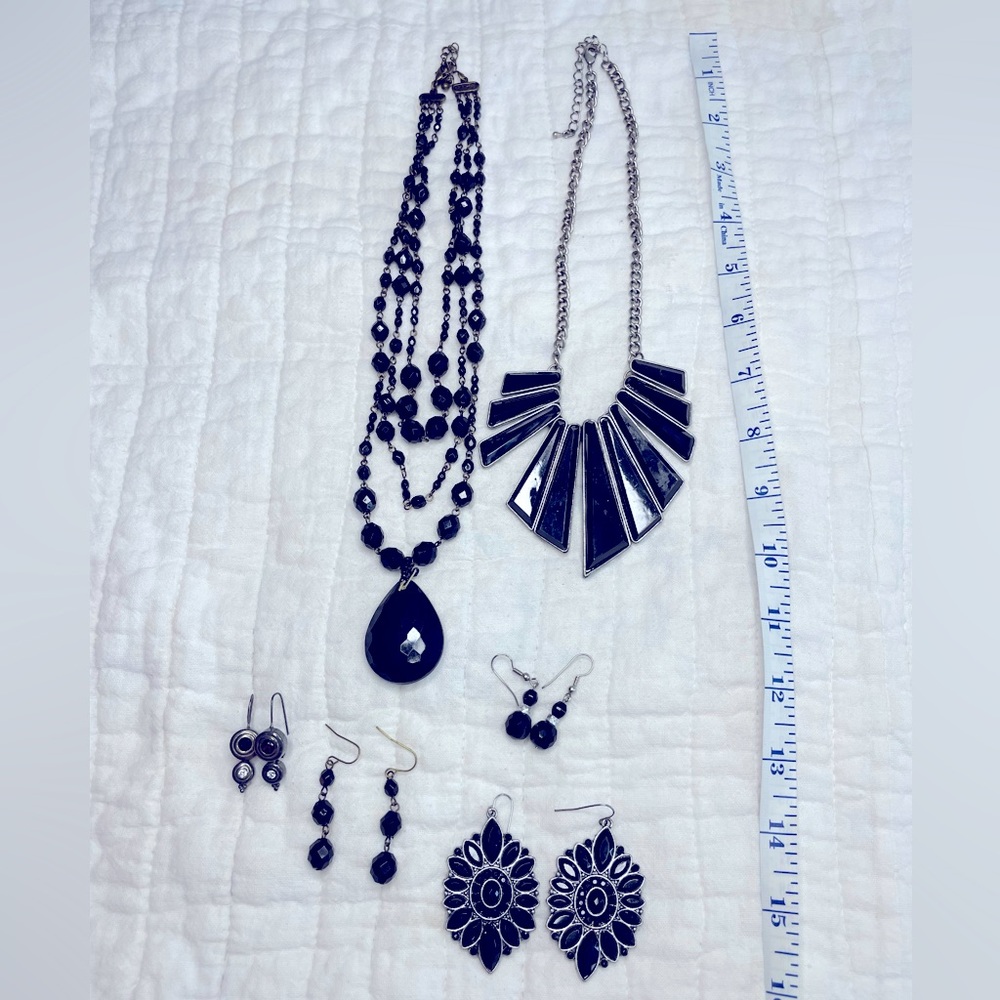 2 Black/Silver Necklaces & 4 Sets of Black/Silver Earrings. Vintage